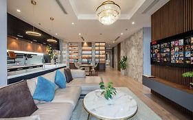 The Landmark Luxury Vinhomes Apartments - The Buildings Nearby Landmark 81 Central